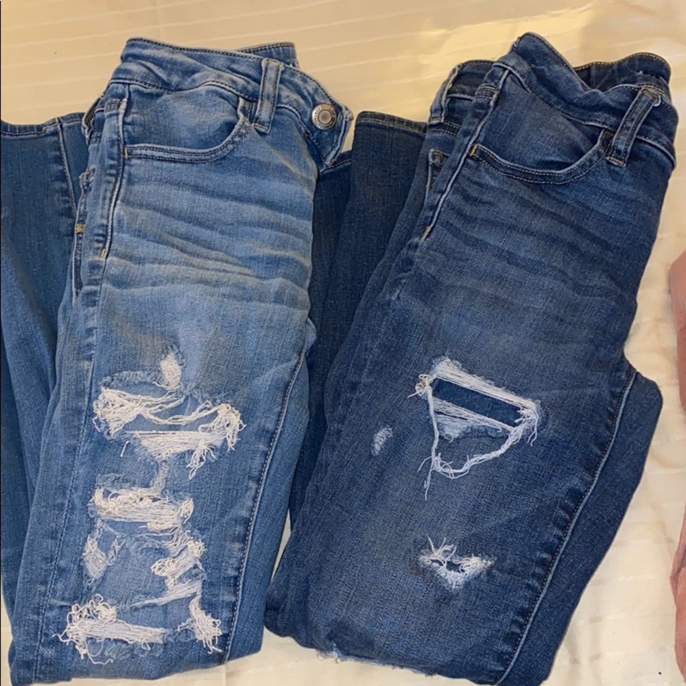 2 American Eagle jeans